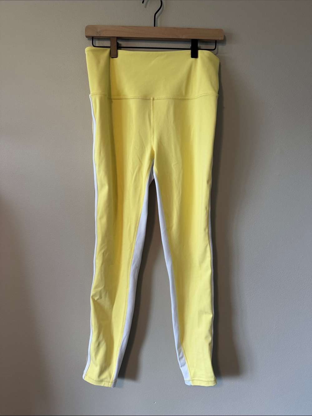 Athleta Ultra High Rise Elation Piping Legging - Picture 2 of 6